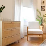 Spacious Brighton Beach Studio